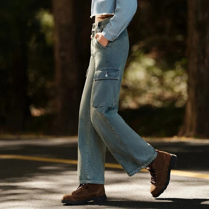 Distressed wide-leg jeans with a retro-inspired design and modern comfort features