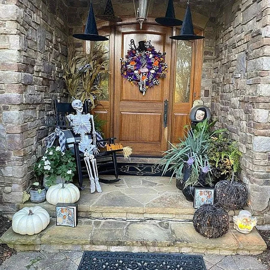 A captivating Halloween wreath featuring a stunning purple skull design in a natural, lifelike style.