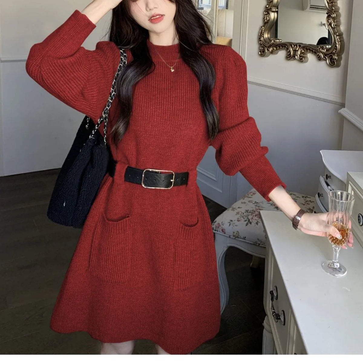 Women's long sleeve loose knitted dress in beige with high waist and included black belt