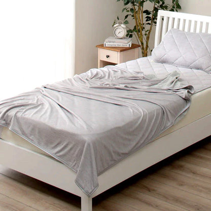Premium Cooling Blanket with Japanese Q-Max 0.4 Cooling Fiber Technology for Comfortable and Refreshing Sleep
