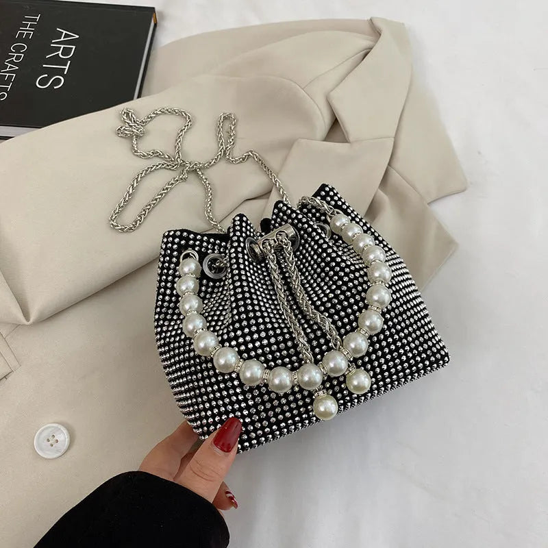 Diamond-patterned soft PU shoulder bag with detachable chain strap in bucket shape with internal organisers