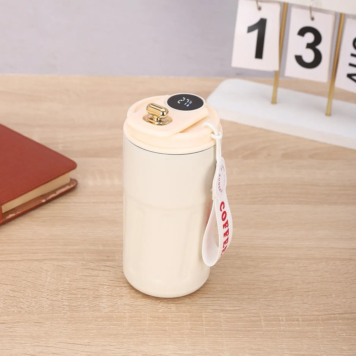 Digital thermal insulated bottle with temperature display and handle, stainless steel construction, 450ml capacity