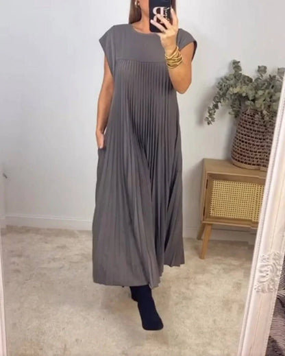 Elegant pleated high-waist long dress in a variety of classic and on-trend colours