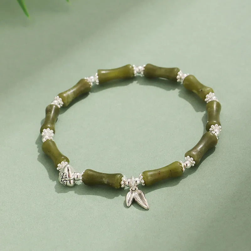 Green aventurine bamboo strawberry crystal bracelet with mixed natural stones and adjustable closure