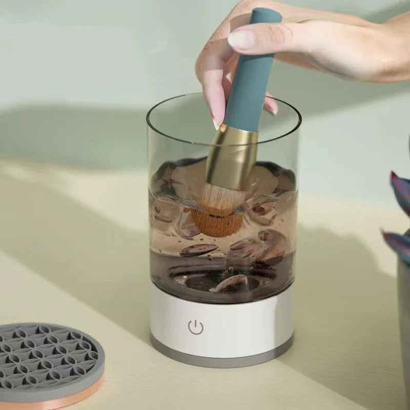 Automatic Makeup Brush Cleaner with USB Charging - Effortlessly clean your makeup brushes for flawless application