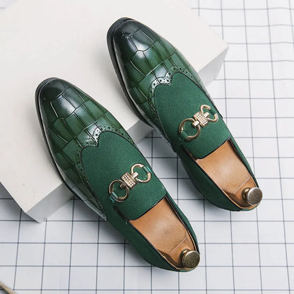 Men's black Korean style pointed toe casual shoes with sewing line detail on artificial PU upper