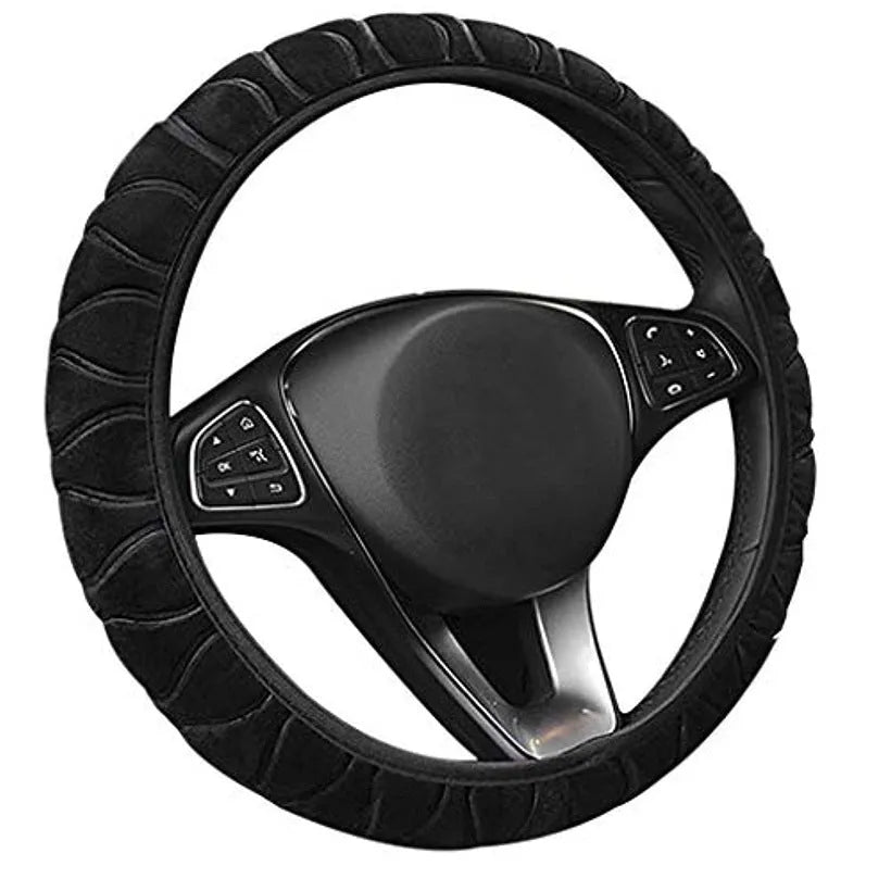 Short plush steering wheel cover in one of seven colours, fitting a 38cm steering wheel with non-slip grip