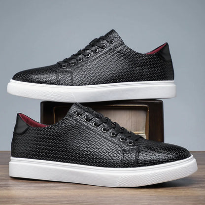 Men's black low-top business leather shoes with a leather toe cap and rubber sole