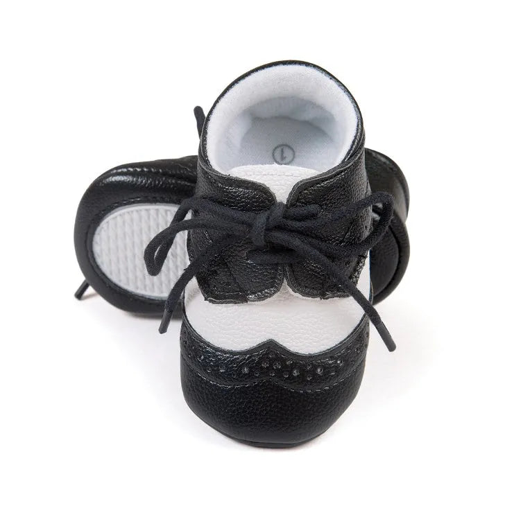 Men's vintage soft-soled baby shoes in synthetic leather, shown in light brown colour