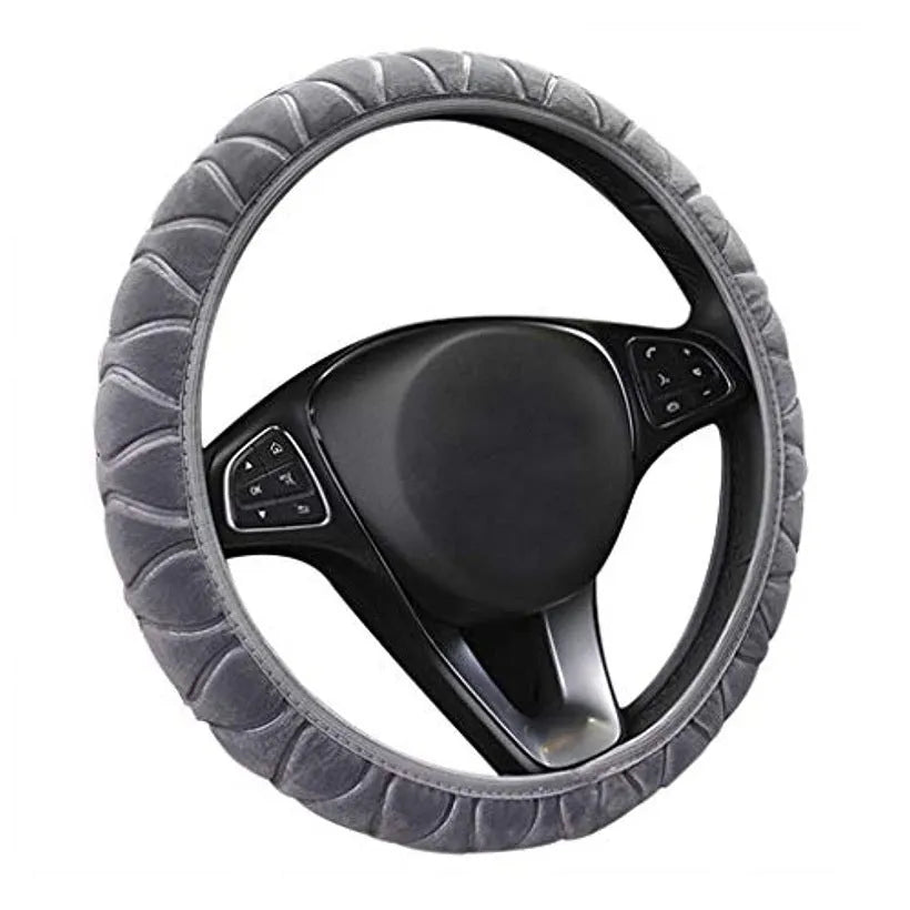 Short plush steering wheel cover in one of seven colours, fitting a 38cm steering wheel with non-slip grip