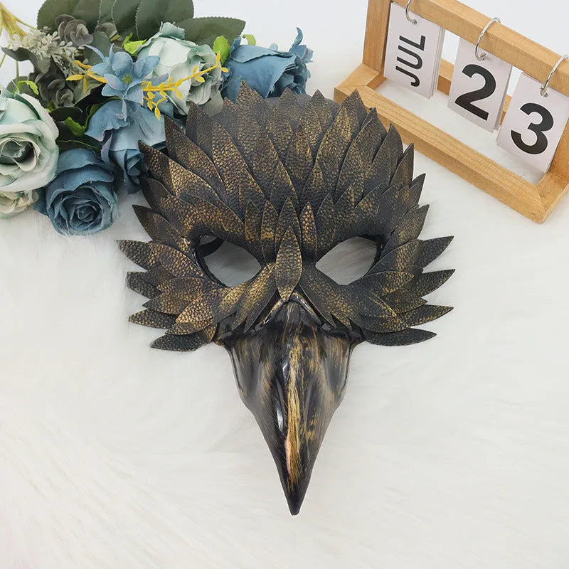 Black or gold plastic bird mouth masquerade mask with horror style for Halloween and fancy dress