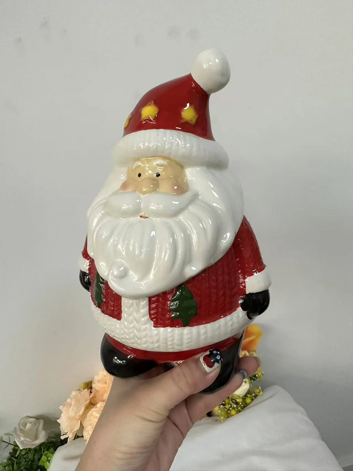 White porcelain Santa Claus storage tank Christmas money box table ornament in cartoon European style