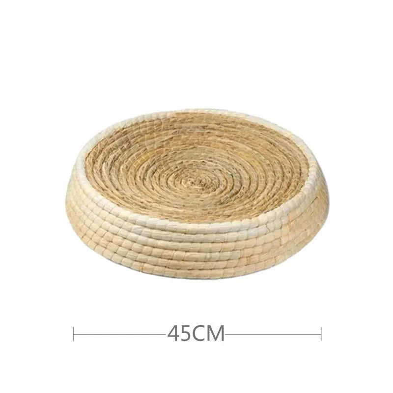 Straw woven bowl-shaped cat bed and scratching board made from straw and corn husk, hand-woven pet nest in five sizes.