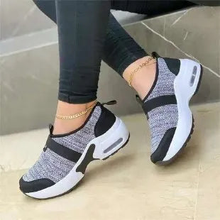 Women's lightweight flat sneakers in mesh with a rubber sole, shown in multiple colours.