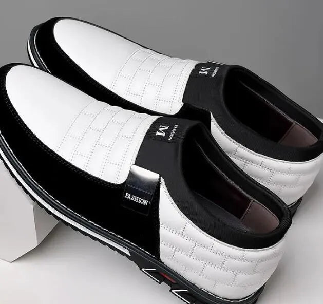 Men's low-cut blue leather casual shoes on a white background, showing the leisure design.
