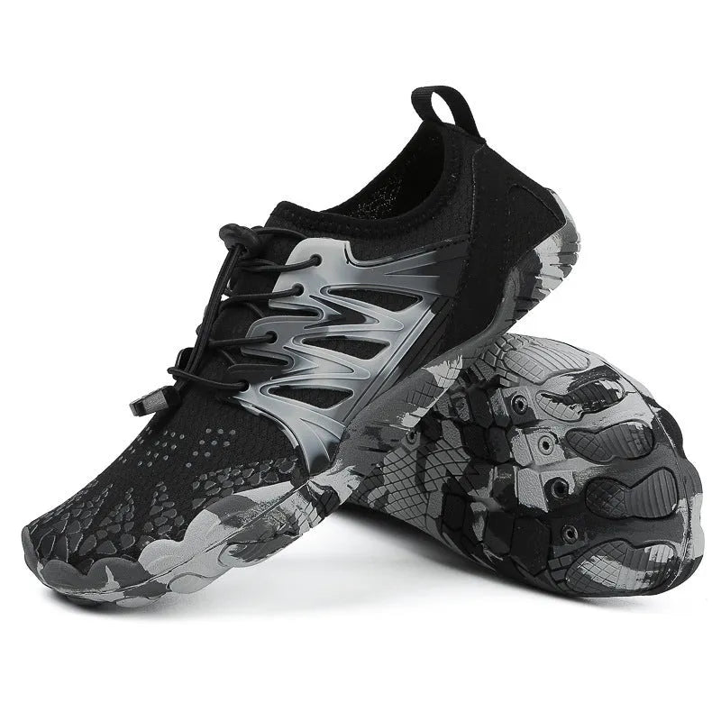 Quick-drying mesh wading shoes with non-slip rubber sole and lace-up front.