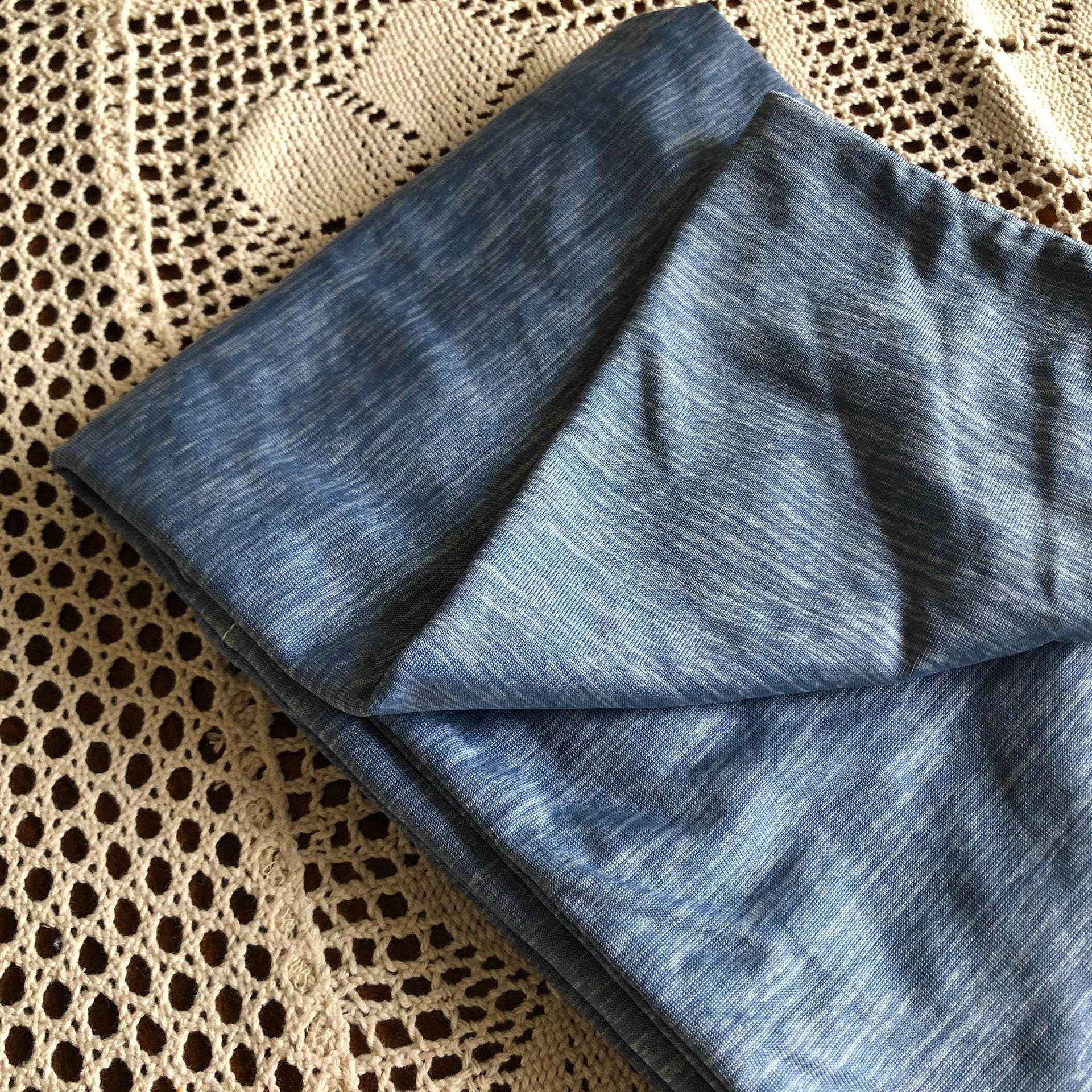 Premium Cooling Blanket with Japanese Q-Max 0.4 Cooling Fiber Technology for Comfortable and Refreshing Sleep
