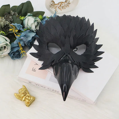Black or gold plastic bird mouth masquerade mask with horror style for Halloween and fancy dress