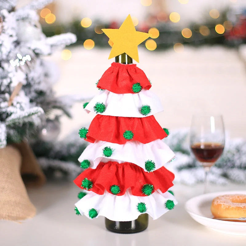 Christmas wine bottle cover with pentagram and fluffy ball design in red and green