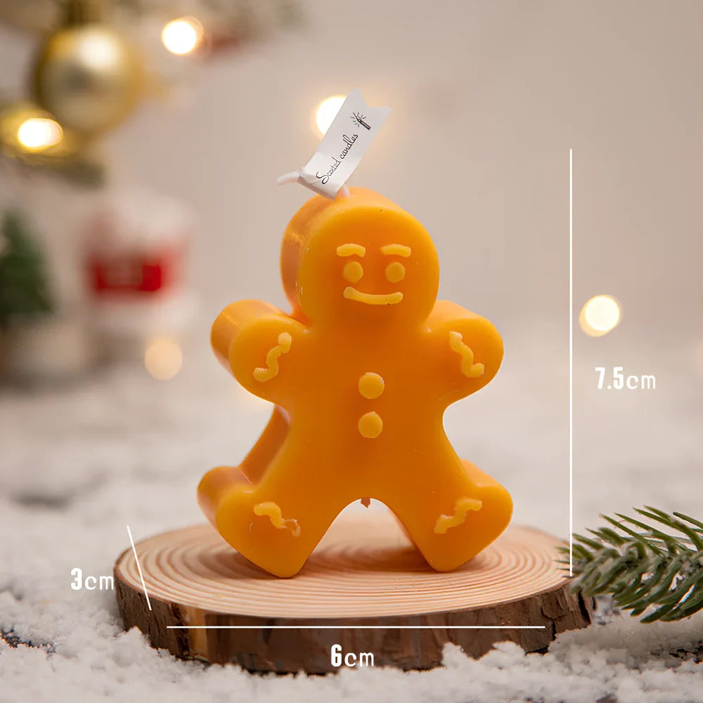 Christmas tree-shaped candle in silicone mold with soy wax and cotton wick measuring 4.5x4.5x10cm