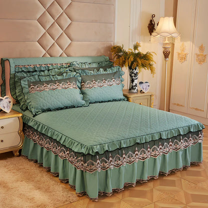 Quilted lace bed skirt with embroidery detailing and 1.8m circumference for Simmons beds