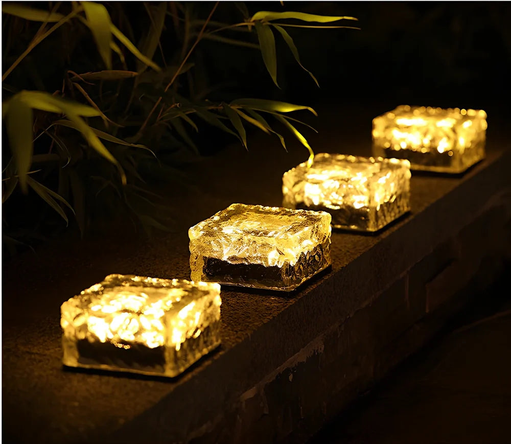 Solar garden light with toughened glass and IP65 waterproof rating for outdoor use