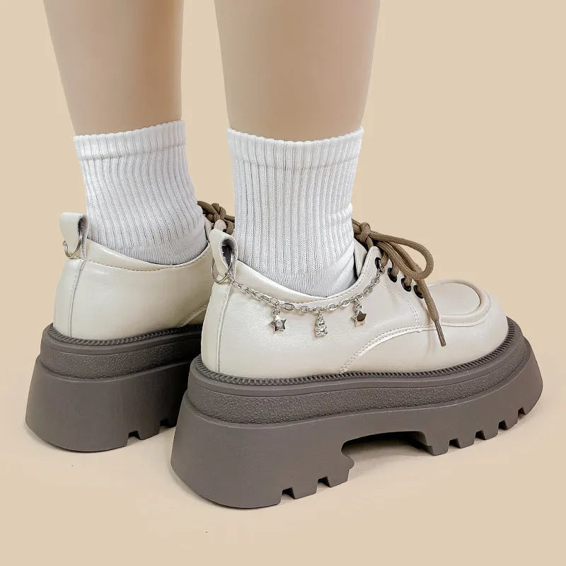 White British style platform leather shoes with chunky heel and round toe design