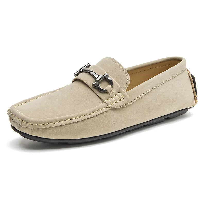 Men's casual lazy Doug shoes in beige with a round toe, cowhide upper, and rubber sole.