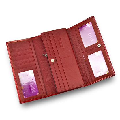 Women's patent leather coin purse with crocodile pattern in red colour option