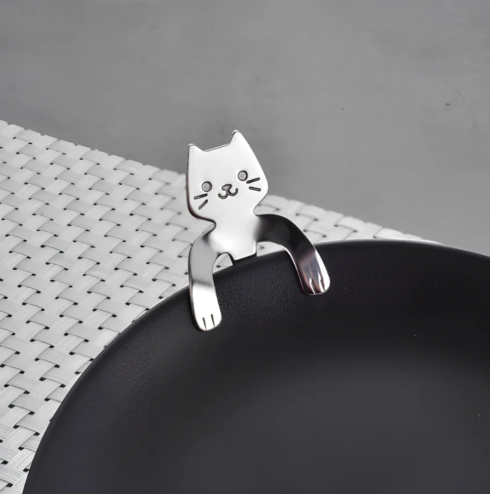 304 stainless steel coffee spoon with cartoon animal handle measuring 11.8cm long