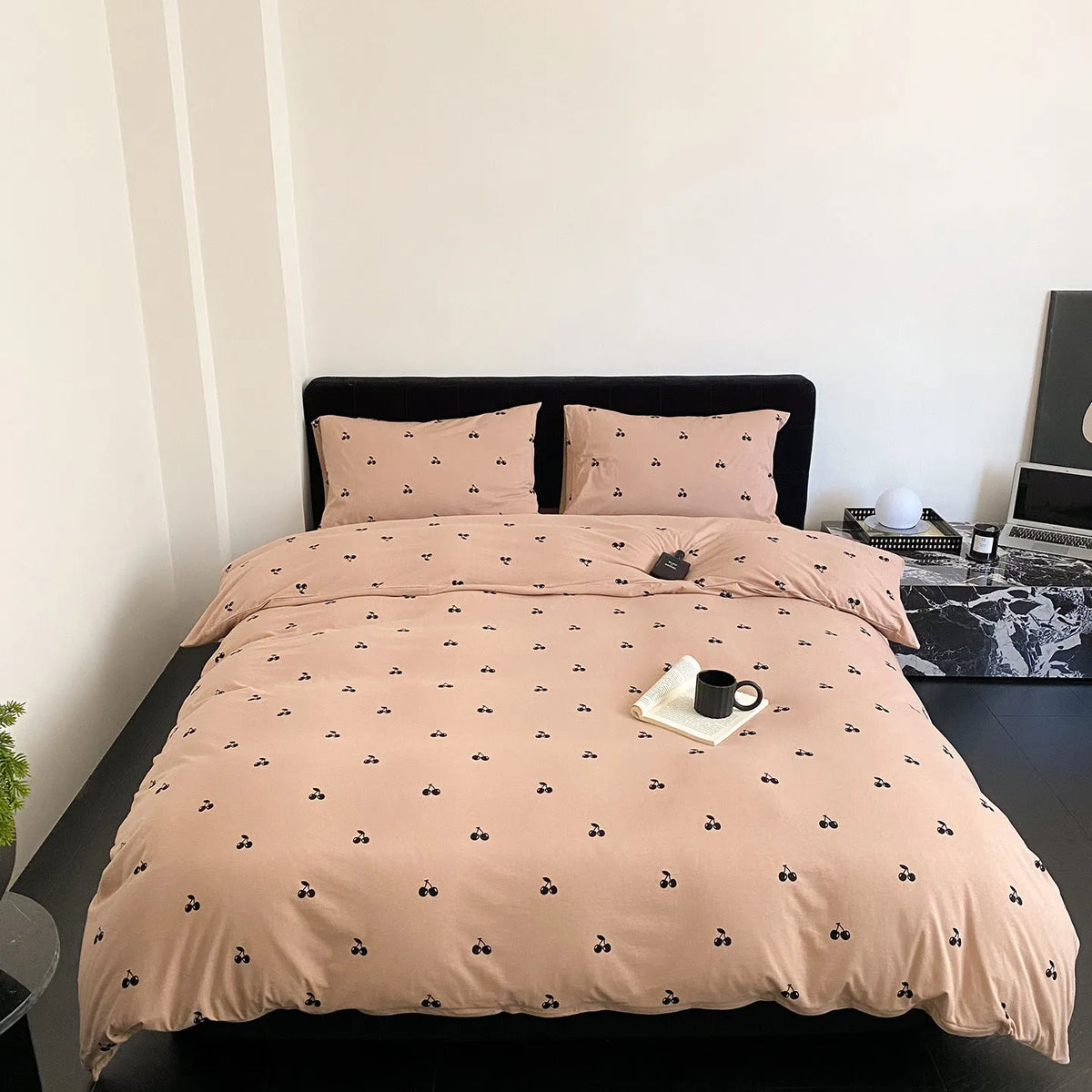 Pure cotton printed bedding set with quilt cover, sheet, and pillowcases in 1.2m to 2.0m sizes