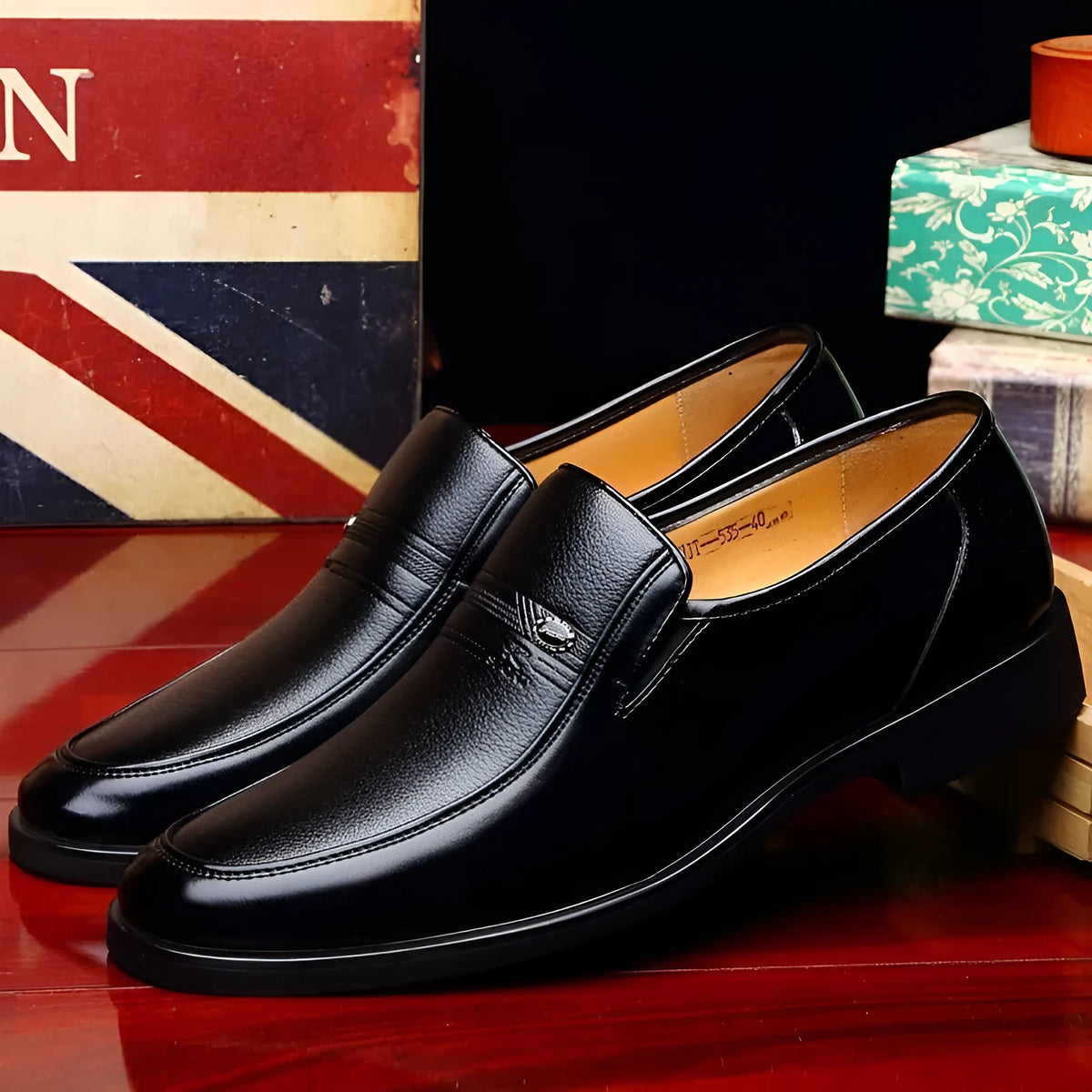 Men's business casual shoes with breathable microfiber upper, leather toe cap, and rubber sole, in black or brown, sizes 38-44