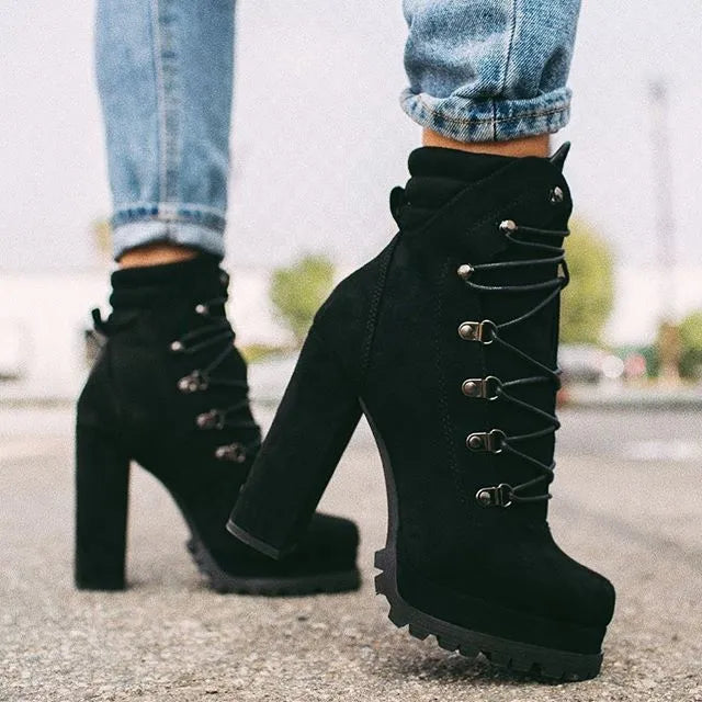 Table suede high heels in army green with 8cm thick heels, waterproof platform, and rivet details on Roman-style boots