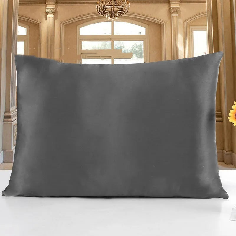 19 M double-sided silk pillowcase in champagne colour showing smooth texture and hem detailing