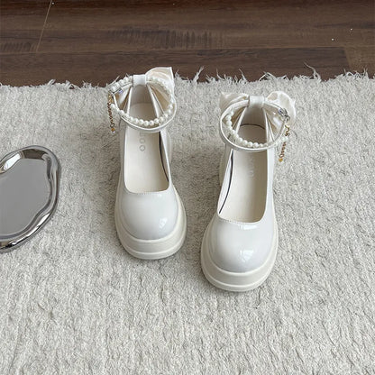 Sweet French style women's Mary Jane pumps with chunky heels and shallow-cut design in black or beige