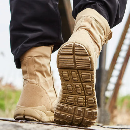 Yulong Combat Boots tactical desert boots in black and sand colours for outdoor climbing and hiking