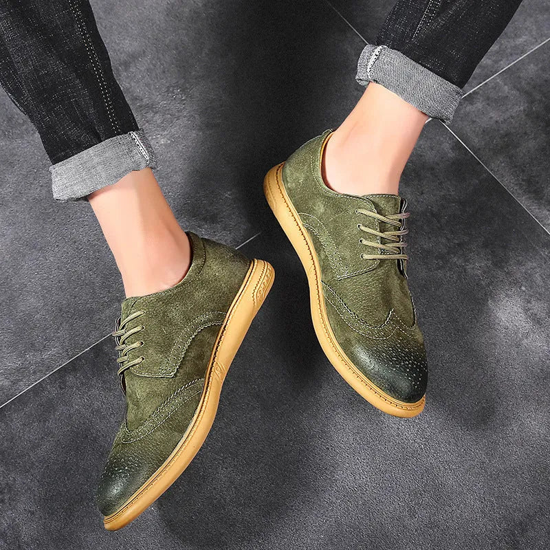 Men's black leather lace-up business shoes with a low top and rubber sole.