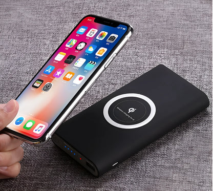 10000mAh wireless power bank in black, grey or white with USB cable and Qi wireless charging, ABS plastic, 135 x 73 x 19mm.