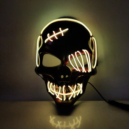 Frightening one-eyed pirate mask with glowing LED lights, perfect for Halloween parties and celebrations