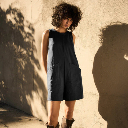 Stylish loose cargo jumpsuit with pockets in various colors, perfect for summer casual and beach wear