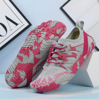 Quick-drying mesh wading shoes with non-slip rubber sole and lace-up front.