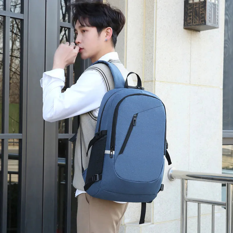 Computer backpack with Oxford cloth construction showing 50x31x19cm dimensions and 20-35 litre capacity