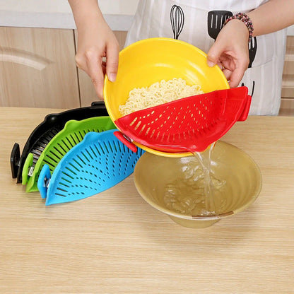 Silicone clip-on oil strainer with stainless steel support for kitchen use