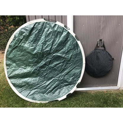 Foldable leaf storage bag in green colour, with a large capacity of 140cm x 140cm for effortless autumn leaf collection and disposal