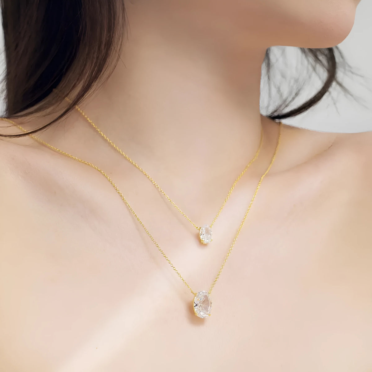 S925 sterling silver oval geometric pendant necklace in gold or platinum finish.