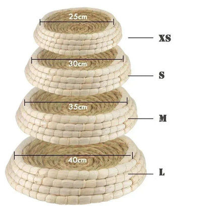 Straw woven bowl-shaped cat bed and scratching board made from straw and corn husk, hand-woven pet nest in five sizes.
