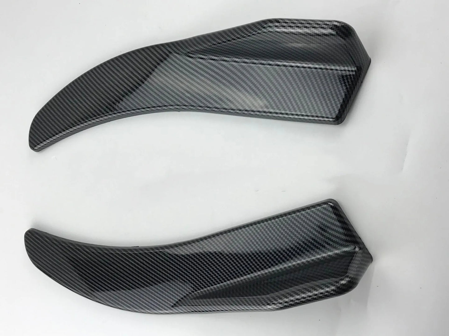Carbon fibre finish car deflector light for General Motors vehicles, 440mm in size.