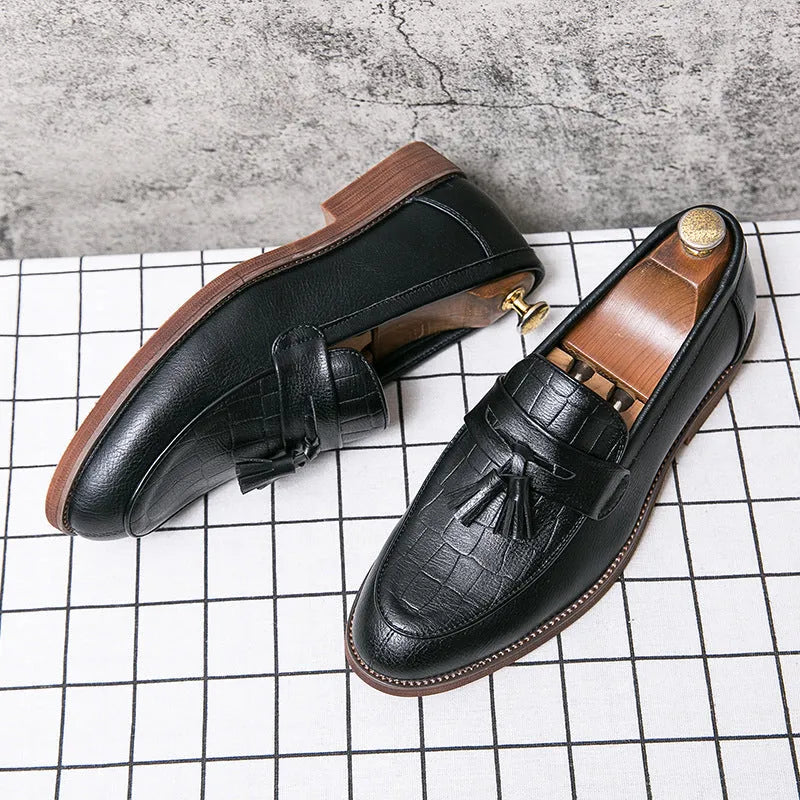 Men's casual leather shoes in black or brown with PU upper, PU sole and round toe, sizes 38-47