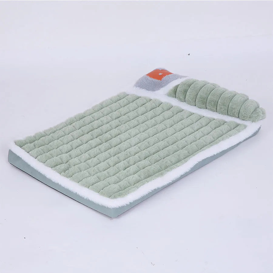 Large washable dog mat with detachable cover in grey colour, sized for autumn and winter use.