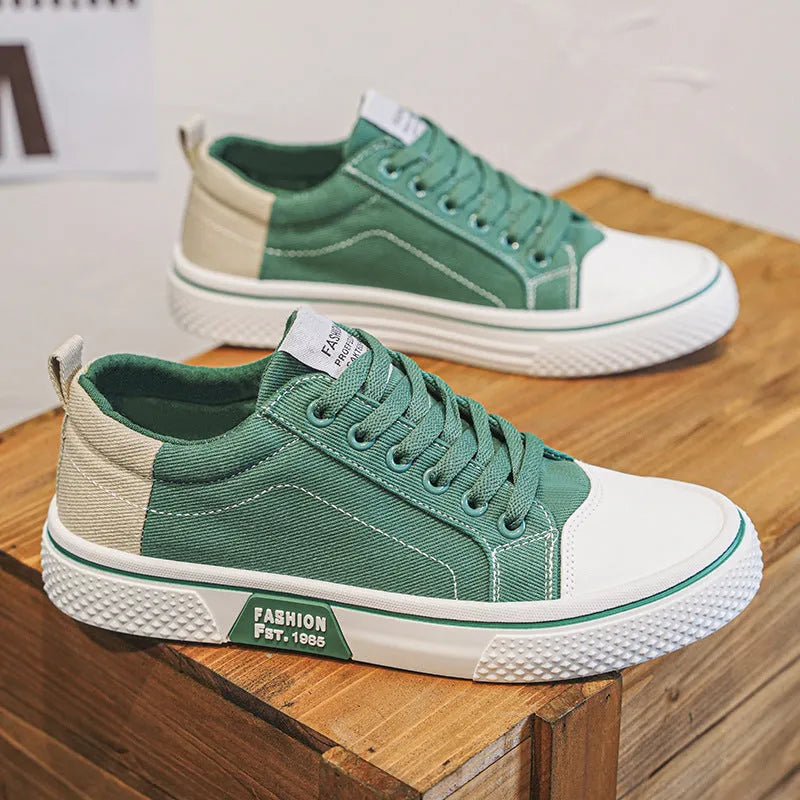 Men's canvas skate shoes in blue with PVC soles and lace-up front